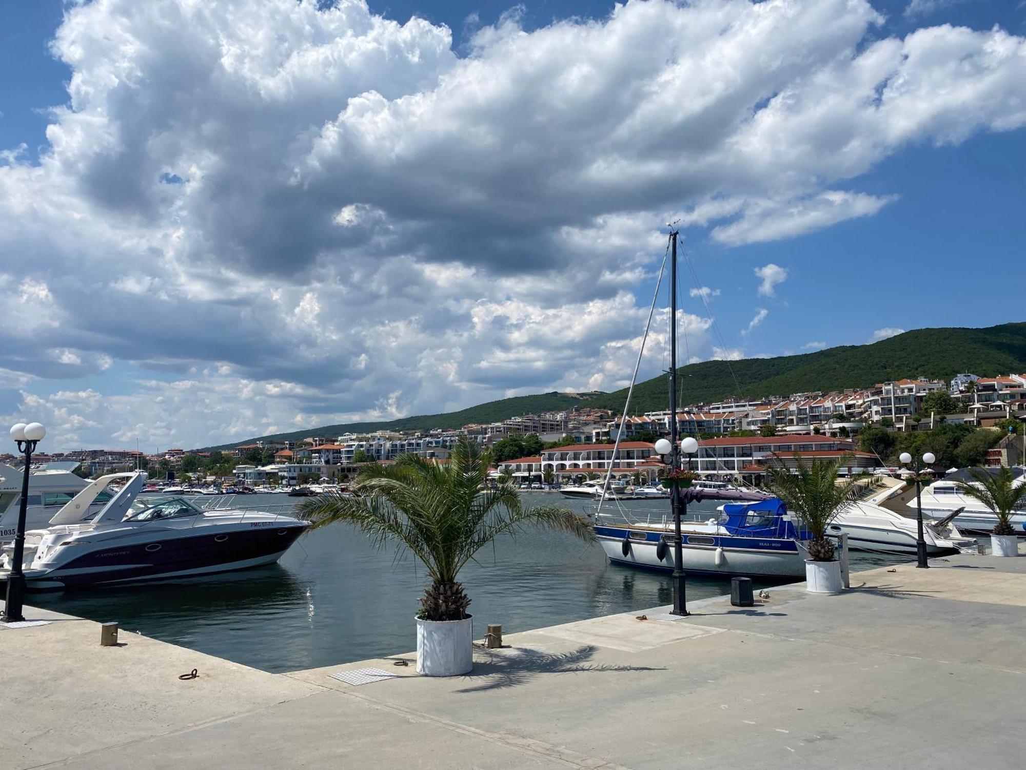 Garden Of Eden B3-2 Private One Bedroom Apartment Sveti Vlas Luaran gambar